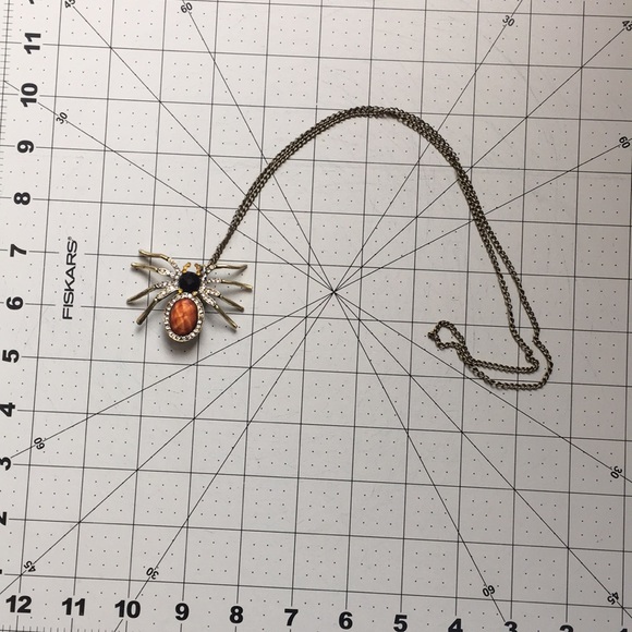 Fabulous spider rhinestone pendant necklace - Picture 6 of 6